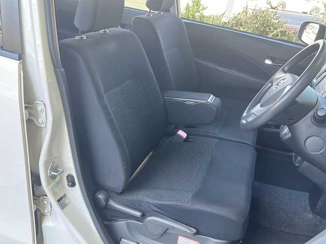 ダイハツ ムーヴ カスタム X LTD 静岡県 2011(平23)年 6.3万km パールホワイトⅢ 純正ナビ/・FM/AM/・ワンセグ/・CD/・AUX/主要装備/・プッシュスタート/・バックカメラ/・14インチ純正アルミ/・スマートキー/・フォグランプ/・オートエアコン/・ＡＢＳ/・パワーウィンドウ（運転席オート）/・ウインカー付電格ミラー/・純正フロアマット/・HIDヘッドライト