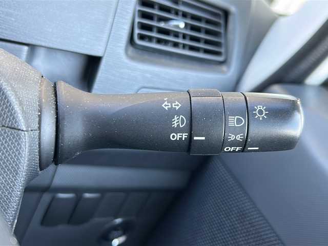 ダイハツ ムーヴ カスタム X LTD 静岡県 2011(平23)年 6.3万km パールホワイトⅢ 純正ナビ/・FM/AM/・ワンセグ/・CD/・AUX/主要装備/・プッシュスタート/・バックカメラ/・14インチ純正アルミ/・スマートキー/・フォグランプ/・オートエアコン/・ＡＢＳ/・パワーウィンドウ（運転席オート）/・ウインカー付電格ミラー/・純正フロアマット/・HIDヘッドライト