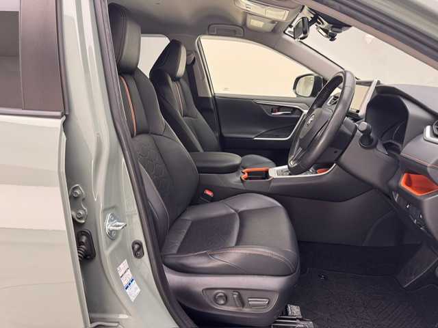 トヨタ ＲＡＶ４ アドベンチャー 兵庫県 2021(令3)年 6.7万km アーバンカーキ ALPINE9インチナビ/フルセグ CD DVD BT MSV/バックカメラ/レーダークルーズコントロール/プリクラッシュセーフティー/RCTA/RSA/PKSB/LTA/BSM/クリアランスソナー/レザーシート/シートヒーター/ベンチレーション/パワーシート/RAYZ16インチアルミホイール/ルーフレール/LEDヘッドライト/フォグ/オートライト/オートハイビーム/TRDマッドガード/スマートキー