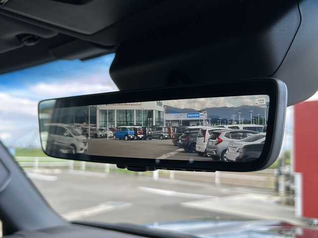 トヨタ ランドクルーザー ２５０ VX 佐賀県 2024(令6)年 0.7万km ブラック ムーンルーフ/黒革シート/純正12.3インチディスプレイオーディオ/・フルセグTV/AM/FM/USB/Bluetooth/バック/フロント/サイドカメラ/前後ドライブレコーダー(ディスプレイ内)/ビルトインETC2.0/デジタルインナーミラー/パワーバックドア(予約ロック機能付)/電子パーキングブレーキ/・AUTO HOLD機能/D席パワーシート/DN席シートヒーター/シートベンチレーション/ISOFIX対応/革巻きステアリング/ステアリングヒーター/ステリングリモコン/純正18インチアルミホイール/純正LEDヘッドライト/・オートマチックハイビーム/純正LEDフォグランプ/リヤフォグランプ/純正フロアマット/新車保証書/取扱説明書/スペアキー１本/トヨタセーフティセンス/・レーダークルーズコントロール/・レーンディパーチャーアラート/・ブラインドスポットモニター/・プリクラッシュセーフティ/・プロアクティブドライビングアシスト/・クリアランスソナー/・リヤクロストラフィックアラート/・ロードサインアシスト/・安心降車アシスト