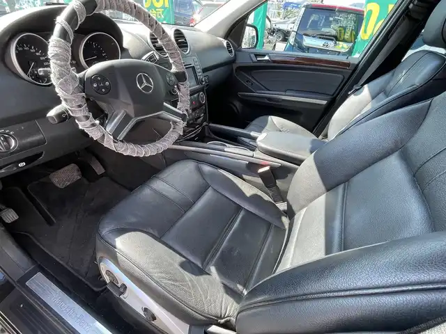 メルセデス・ベンツ ＭＬ３５０ ブルーテック 4マチック 長野県 2010(平22)年 15.1万km 黒 純正ナビ（FM/AM、CD、DVD、BT）/バックカメラ/ワンセグテレビ/ETC/前席パワーシート/前席シートヒーター/社外ドライブレコーダー/純正フロアマット/ルーフレール/サンルーフ/ダブルサイドエアバック/ハロゲンオートヘッドライト/スペアキー（１本）/リモコンキー/保証書、取扱説明書