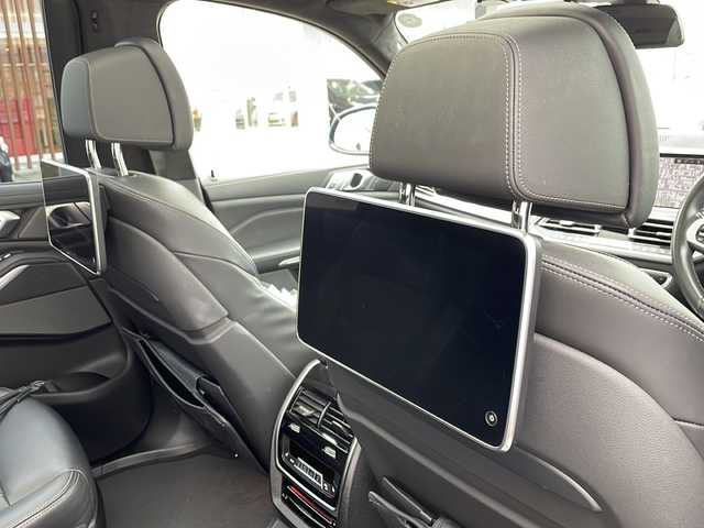 ＢＭＷ Ｘ７ xDrive35d Mスポーツ 秋田県 2020(令2)年 7.5万km 黒 純正ナビ/・フルセグテレビ/・ＢＴ/・ラジオ/セカンドシート用リアモニター/シートベンチレージョン/シートヒーター/サンルーフ/走行モード切替機能/車高調整機能/シートメモリー/電動リアゲート/サードシート電動格納/セカンドシート電動/ルーフレール/レーダー探知機/ドライブレコーダー/純正２０インチＡＷ組冬タイヤ積載