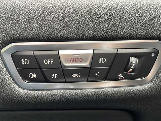 ＢＭＷ Ｘ７ xDrive35d Mスポーツ 秋田県 2020(令2)年 7.5万km 黒 純正ナビ/・フルセグテレビ/・ＢＴ/・ラジオ/セカンドシート用リアモニター/シートベンチレージョン/シートヒーター/サンルーフ/走行モード切替機能/車高調整機能/シートメモリー/電動リアゲート/サードシート電動格納/セカンドシート電動/ルーフレール/レーダー探知機/ドライブレコーダー/純正２０インチＡＷ組冬タイヤ積載