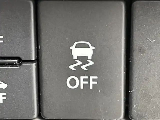 スズキ エブリイ PA リミテッド 群馬県 2023(令5)年 0.3万km スペリアホワイト スズキセーフティサポート　レーンキープアシスト　オートハイビーム　アイドリングストップ　コーナーセンサー　ヘッドライトレベライザー　純正オーディオ　キーレス　横滑り防止　４ＷＤ　ワンオーナー　禁煙車