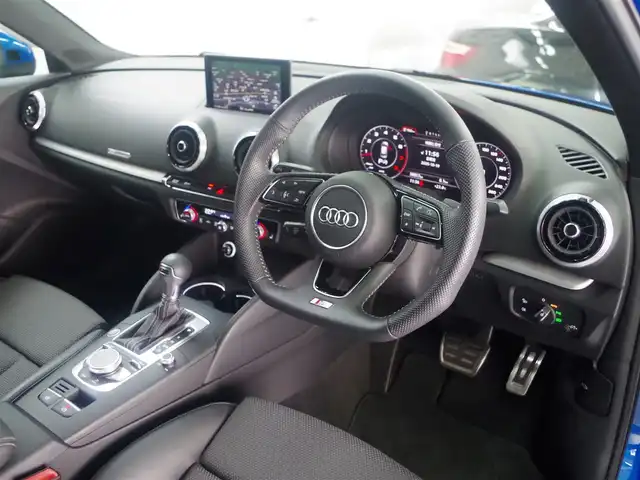 アウディ Ａ３ SB 30TFSI スポーツ 兵庫県 2020(令2)年 3.1万km マコウブルークリスタルエフェクト Sラインパッケージ/ナビゲーションパッケージ/コンビニエンスパッケージ/アシスタンスパッケージ/LEDヘッドライト/バーチャルコックピット/電動シート(運転席/助手席)/シートヒーター(運転席/助手席)/純正ドライブレコーダーUTR/純正ナビ/バックカメラ/前後パーキングセンサー/スマートキー/ACC/レーンキープアシスト/リアトラフィックアラート/サイドアシスト/Audiドライブセレクト/フルセグTV/BT接続/Apple Carplay/CD/DVD/オートハイビーム
