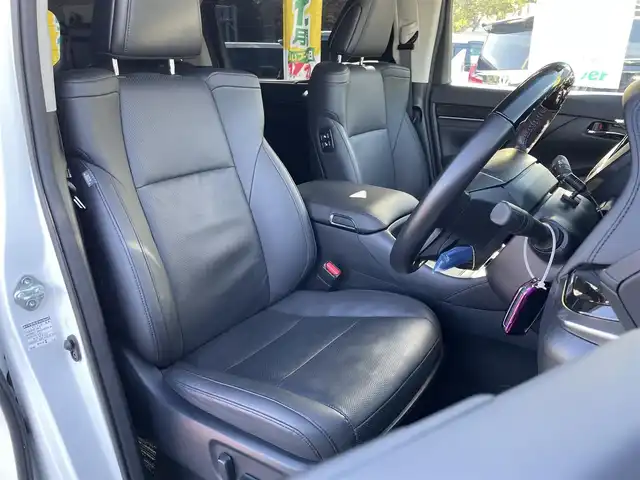 トヨタ アルファード S Cパッケージ 千葉県 2022(令4)年 2.6万km ホワイトパールクリスタルシャイン ワンオーナー/モデリスタエアロ(F/S/R)/モデリスタシグネチャーイルミブレード/モデリスタスポーツマフラー/ALPINEビッグX11インチナビ【EX11NX】/・CD/DVD/MSV/Bluetooth/フルセグ/ALPINE12インチフリップダウンモニター/サンルーフ/黒レザーシート/両後パワースライドドア/パワーバックドア/前席パワーシート/前席シートヒーター/前席シートベンチレーション/トヨタセーフティーセンス/・プリクラッシュセーフティー/・レーンキープアシスト/・パーキングサポートブレーキ/・ロードサインアシスト/・アダプティブクルーズコントロール/ステアリングヒーター/AC100V100W電源/スマートキー/前後コーナーセンサー/純正三眼LEDヘッドライト/フォグランプ/純正18インチアルミホイール/ETC/社外前後ドライブレコーダー【DVR-C320R】/ドアバイザー/サイド＆カーテンエアバッグ/新車時保証書＆取扱説明書