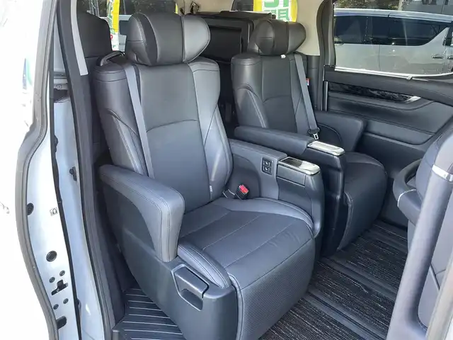 トヨタ アルファード S Cパッケージ 千葉県 2022(令4)年 2.6万km ホワイトパールクリスタルシャイン ワンオーナー/モデリスタエアロ(F/S/R)/モデリスタシグネチャーイルミブレード/モデリスタスポーツマフラー/ALPINEビッグX11インチナビ【EX11NX】/・CD/DVD/MSV/Bluetooth/フルセグ/ALPINE12インチフリップダウンモニター/サンルーフ/黒レザーシート/両後パワースライドドア/パワーバックドア/前席パワーシート/前席シートヒーター/前席シートベンチレーション/トヨタセーフティーセンス/・プリクラッシュセーフティー/・レーンキープアシスト/・パーキングサポートブレーキ/・ロードサインアシスト/・アダプティブクルーズコントロール/ステアリングヒーター/AC100V100W電源/スマートキー/前後コーナーセンサー/純正三眼LEDヘッドライト/フォグランプ/純正18インチアルミホイール/ETC/社外前後ドライブレコーダー【DVR-C320R】/ドアバイザー/サイド＆カーテンエアバッグ/新車時保証書＆取扱説明書
