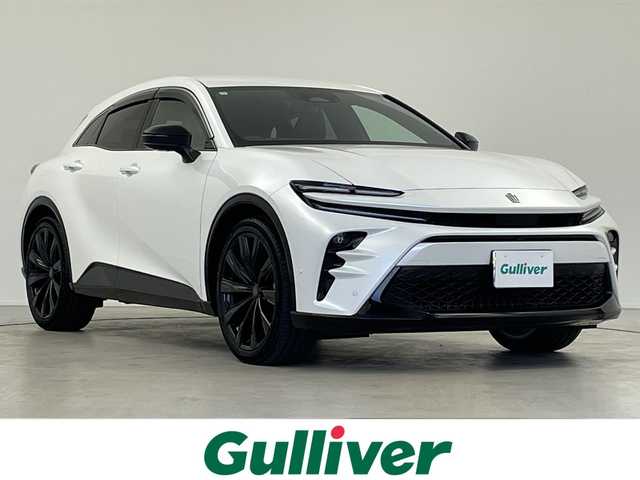 トヨタ クラウン スポーツ Z 岐阜県 2023(令5)年 0.4万km プレシャスホワイトパール 純正12.3インチディスプレイオーディオ/FM AM/フルセグテレビ/USB/Bluetooth /Miracast/パノラミックビューモニター/デジタルインナーミラー/ヘッドアップディスプレイ/パワーバックドア/革巻きステアリング/ステアリングリモコン/ステアリングヒーター/レザーシート/パワーシート(D/N席)/メモリーシート(D席)/シートヒーター(D/N席)/シートベンチレーション(D/N席)/LEDヘッドライト/ヘッドライトウォッシャー/ビルトインETC2.0/AC100V電源 1500W/置くだけ充電器/トヨタチームメイト/アドパンストパーク/アドバンスト ドライブ（渋滞時支援）/トヨタセーフティセンス/プリクラッシュセーフティ/レーントレーシングアシスト/レーンディパーチャーアラート/レーダークルーズコントロール（全車速追従機能付）/アダプティブハイビームシステム/オートマチックハイビーム/ロードサインアシスト/ドライバー異常時対応システム/プロアクティブドライビングアシスト/発進遅れ告知機能/緊急時操舵支援（アクティブ操舵機能付）/フロントクロストラフィックアラート/レーンチェンジアシスト