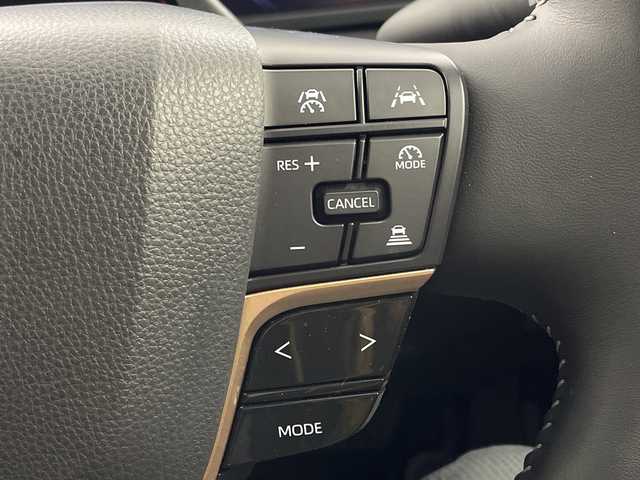 トヨタ クラウン スポーツ Z 岐阜県 2023(令5)年 0.4万km プレシャスホワイトパール 純正12.3インチディスプレイオーディオ/FM AM/フルセグテレビ/USB/Bluetooth /Miracast/パノラミックビューモニター/デジタルインナーミラー/ヘッドアップディスプレイ/パワーバックドア/革巻きステアリング/ステアリングリモコン/ステアリングヒーター/レザーシート/パワーシート(D/N席)/メモリーシート(D席)/シートヒーター(D/N席)/シートベンチレーション(D/N席)/LEDヘッドライト/ヘッドライトウォッシャー/ビルトインETC2.0/AC100V電源 1500W/置くだけ充電器/トヨタチームメイト/アドパンストパーク/アドバンスト ドライブ（渋滞時支援）/トヨタセーフティセンス/プリクラッシュセーフティ/レーントレーシングアシスト/レーンディパーチャーアラート/レーダークルーズコントロール（全車速追従機能付）/アダプティブハイビームシステム/オートマチックハイビーム/ロードサインアシスト/ドライバー異常時対応システム/プロアクティブドライビングアシスト/発進遅れ告知機能/緊急時操舵支援（アクティブ操舵機能付）/フロントクロストラフィックアラート/レーンチェンジアシスト