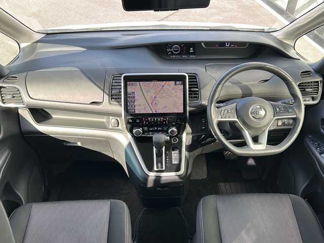 日産 セレナ ハイウェイスターVセレクションⅡ 山形県 2018(平30)年 8.1万km ブリリアントホワイトパール 禁煙車/４WD/プロパイロット/360°セーフティアシスト/・エマージェンシーブレーキ/・車線逸脱警報/・車線逸脱防止支援/・踏み間違い衝突防止アシスト/・標識検知システム/・コーナーセンサー/ALPINナビ/(CD/DVD/フルセグTV/Bluetooth)/アラウンドビューモニター/ビルトインETC/ドライブレコーダー/パワースライドドア/革巻きステアリング/ステアリングスイッチ/電動パーキングスイッチ/ブレーキホールド/LEDオートライト/スマートキー/純正16インチホイール/純正フロアマット/電動格納ウィンカーミラー/ドアバイザー