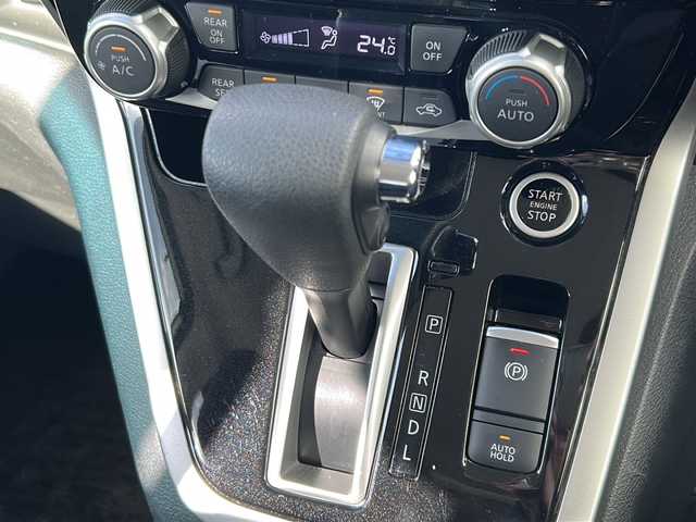 日産 セレナ ハイウェイスターVセレクションⅡ 山形県 2018(平30)年 8.1万km ブリリアントホワイトパール 禁煙車/４WD/プロパイロット/360°セーフティアシスト/・エマージェンシーブレーキ/・車線逸脱警報/・車線逸脱防止支援/・踏み間違い衝突防止アシスト/・標識検知システム/・コーナーセンサー/ALPINナビ/(CD/DVD/フルセグTV/Bluetooth)/アラウンドビューモニター/ビルトインETC/ドライブレコーダー/パワースライドドア/革巻きステアリング/ステアリングスイッチ/電動パーキングスイッチ/ブレーキホールド/LEDオートライト/スマートキー/純正16インチホイール/純正フロアマット/電動格納ウィンカーミラー/ドアバイザー