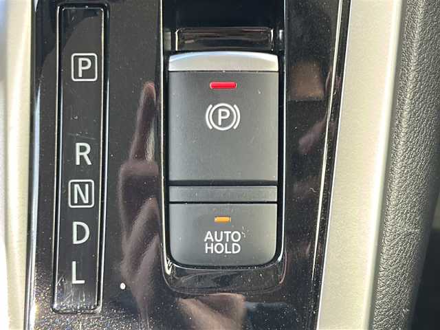 日産 セレナ ハイウェイスターVセレクションⅡ 山形県 2018(平30)年 8.1万km ブリリアントホワイトパール 禁煙車/４WD/プロパイロット/360°セーフティアシスト/・エマージェンシーブレーキ/・車線逸脱警報/・車線逸脱防止支援/・踏み間違い衝突防止アシスト/・標識検知システム/・コーナーセンサー/ALPINナビ/(CD/DVD/フルセグTV/Bluetooth)/アラウンドビューモニター/ビルトインETC/ドライブレコーダー/パワースライドドア/革巻きステアリング/ステアリングスイッチ/電動パーキングスイッチ/ブレーキホールド/LEDオートライト/スマートキー/純正16インチホイール/純正フロアマット/電動格納ウィンカーミラー/ドアバイザー