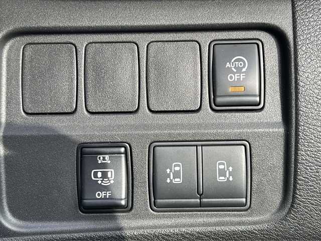 日産 セレナ ハイウェイスターVセレクションⅡ 山形県 2018(平30)年 8.1万km ブリリアントホワイトパール 禁煙車/４WD/プロパイロット/360°セーフティアシスト/・エマージェンシーブレーキ/・車線逸脱警報/・車線逸脱防止支援/・踏み間違い衝突防止アシスト/・標識検知システム/・コーナーセンサー/ALPINナビ/(CD/DVD/フルセグTV/Bluetooth)/アラウンドビューモニター/ビルトインETC/ドライブレコーダー/パワースライドドア/革巻きステアリング/ステアリングスイッチ/電動パーキングスイッチ/ブレーキホールド/LEDオートライト/スマートキー/純正16インチホイール/純正フロアマット/電動格納ウィンカーミラー/ドアバイザー