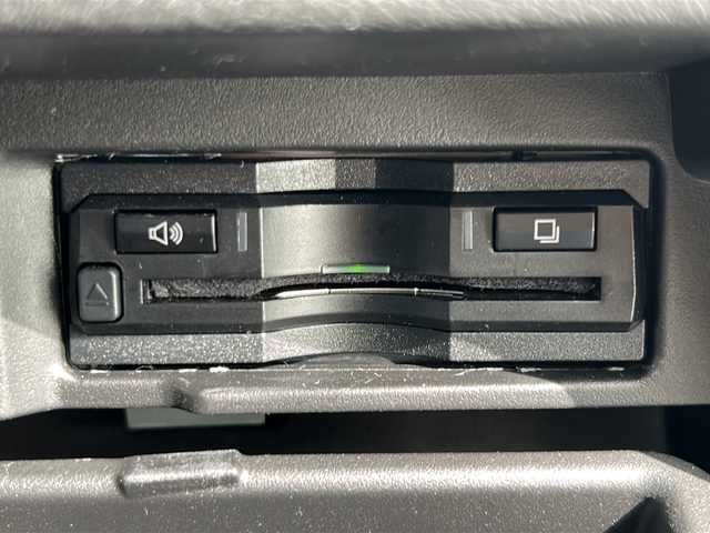 日産 セレナ ハイウェイスターVセレクションⅡ 山形県 2018(平30)年 8.1万km ブリリアントホワイトパール 禁煙車/４WD/プロパイロット/360°セーフティアシスト/・エマージェンシーブレーキ/・車線逸脱警報/・車線逸脱防止支援/・踏み間違い衝突防止アシスト/・標識検知システム/・コーナーセンサー/ALPINナビ/(CD/DVD/フルセグTV/Bluetooth)/アラウンドビューモニター/ビルトインETC/ドライブレコーダー/パワースライドドア/革巻きステアリング/ステアリングスイッチ/電動パーキングスイッチ/ブレーキホールド/LEDオートライト/スマートキー/純正16インチホイール/純正フロアマット/電動格納ウィンカーミラー/ドアバイザー