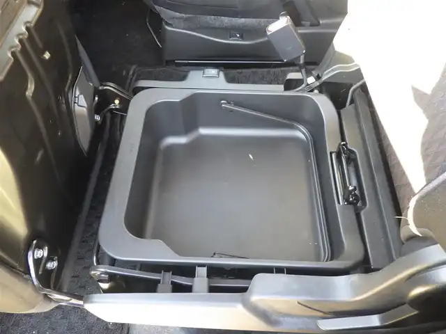 スズキ ソリオ バンディット HV MV 千葉県 2022(令4)年 1.7万km プレミアムシルバーメタリック デュアルカメラブレーキサポート/レーダークルーズコントロール/アイドリングストップ/ヘッドアップディスプレイ/左パワースライドドア/右イージークローザードア/純正ナビ/地デジTV/【DVD/CD再生機能　Bluetooth接続】/全方位モニター/ETC/LEDヘッドライト/LEDフォグライト/ウインカーミラー/リアコーナーセンサー/純正15インチアルミホイル/サイド/カーテンエアバッグ/携帯リモコン