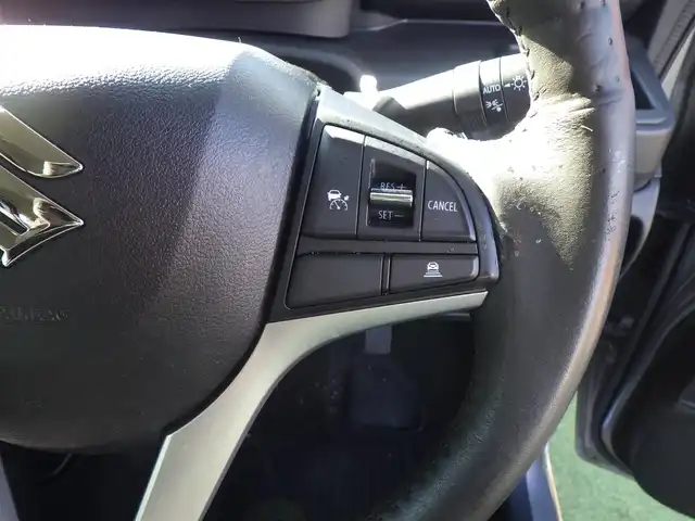 スズキ ソリオ バンディット HV MV 千葉県 2022(令4)年 1.7万km プレミアムシルバーメタリック デュアルカメラブレーキサポート/レーダークルーズコントロール/アイドリングストップ/ヘッドアップディスプレイ/左パワースライドドア/右イージークローザードア/純正ナビ/地デジTV/【DVD/CD再生機能　Bluetooth接続】/全方位モニター/ETC/LEDヘッドライト/LEDフォグライト/ウインカーミラー/リアコーナーセンサー/純正15インチアルミホイル/サイド/カーテンエアバッグ/携帯リモコン