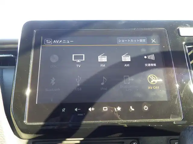 スズキ ソリオ バンディット HV MV 千葉県 2022(令4)年 1.7万km プレミアムシルバーメタリック デュアルカメラブレーキサポート/レーダークルーズコントロール/アイドリングストップ/ヘッドアップディスプレイ/左パワースライドドア/右イージークローザードア/純正ナビ/地デジTV/【DVD/CD再生機能　Bluetooth接続】/全方位モニター/ETC/LEDヘッドライト/LEDフォグライト/ウインカーミラー/リアコーナーセンサー/純正15インチアルミホイル/サイド/カーテンエアバッグ/携帯リモコン