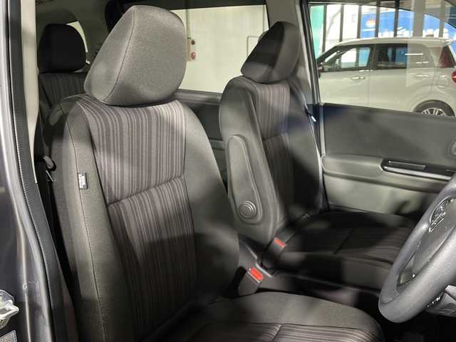 ホンダ フリード ハイブリット G ホンダセンシング 広島県 2020(令2)年 3.6万km モダンスティールM ｓｔｒａｄａナビ/バックカメラ/後席フリップダウンモニター/両側パワースライドドア/ＥＴＣ/レーダークルーズコントロール/衝突被害軽減/レーンキープアシスト/フルセグ/ＤＶＤ/踏み間違い防止/ＬＥＤヘッドライト/純正15インチホイールキャップ(185/65//R15)/エアバッグ(運転席/助手席/サイド/カーテン)