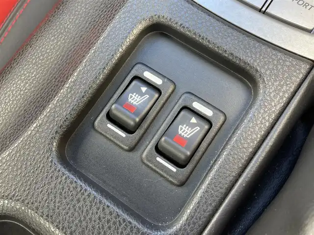 トヨタ ８６ GT リミテッド 静岡県 2013(平25)年 6.2万km サテンホワイトパール 純正SDナビ(NSZT-W68T)/　AM FM CD DVD Bluetooth SDREC/シートヒーター(前席)/HIDオートヘッドライト/社外18インチアルミホイール/スマートキー2本/リアスポイラー/パドルシフト/フロントフォグランプ/CUSCOタワーバー/フルセグTV/ETC/ハーフレザーシート/HKSマフラー