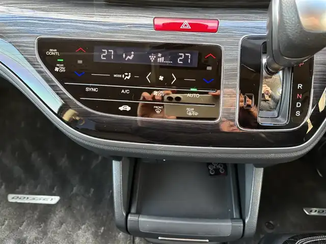 ホンダ オデッセイ ハイブリッド 愛知県 2017(平29)年 4.5万km クリスタルブラックパール ワンオーナー/ホンダセンシング車/両側パワースライドドア/アルパインフィリップダウンモニター/クルコン/パワーシート/純正ナビ/フルセグテレビ/Bluetooth/ビルトインETC/ドラレコ前後/ハーフレザーシート/ブラインドスポットインフォメーション（側後方検知機能）/CMBS/LKAS/AC100V/バックカメラ/純正アルミホイール/純正マット/プッシュスタート/取説、保証書あります。