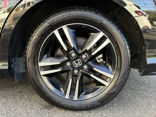 ホンダ オデッセイ ハイブリッド 愛知県 2017(平29)年 4.5万km クリスタルブラックパール ワンオーナー/ホンダセンシング車/両側パワースライドドア/アルパインフィリップダウンモニター/クルコン/パワーシート/純正ナビ/フルセグテレビ/Bluetooth/ビルトインETC/ドラレコ前後/ハーフレザーシート/ブラインドスポットインフォメーション（側後方検知機能）/CMBS/LKAS/AC100V/バックカメラ/純正アルミホイール/純正マット/プッシュスタート/取説、保証書あります。