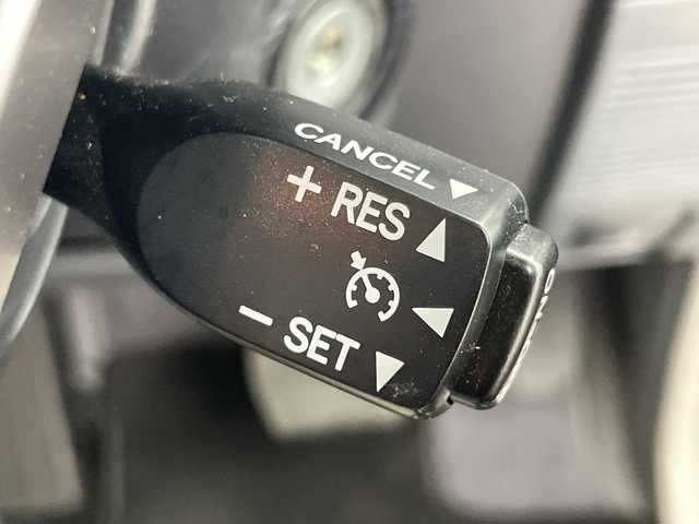 トヨタ ランドクルーザー AX 群馬県 2024(令6)年 1.8万km スーパーホワイトⅡ 純正ナビ　バックカメラ　フルセグＴＶ　電動デフロック　ＥＴＣ　前後ドラレコ　ＬＥＤヘッドライト　ハーフレザーシート　クルーズコントロール　ウッドコンビステアリング　衝突被害軽減ブレーキ　禁煙車