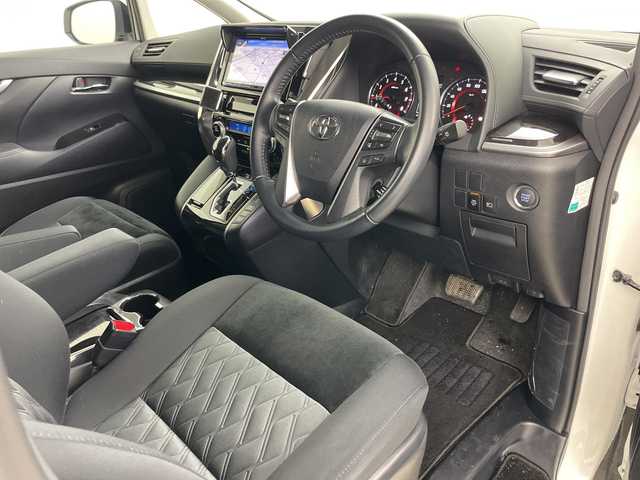 トヨタ ヴェルファイア Z Aエディション 道央・札幌 2019(令1)年 2.2万km ホワイトパールクリスタルシャイン ・４WD/・寒冷地仕様/・ワンオーナー/・社外ナビ（TV&BT&CD&DVD&SD）/・バックカメラ/・ALPINEフリップダウンモニター/・トヨタセーフティーセンス/・両側パワースライドドア/・レーダークルーズコントロール/・プリクラッシュ/・クリアランスソナー/・社外前方ドライブレコーダー/・ビルトインETC/・LEDヘッドライト/・オートマチックハイビーム/・オートライト/・スマートキー/・スペアキー/・純正16インチAW