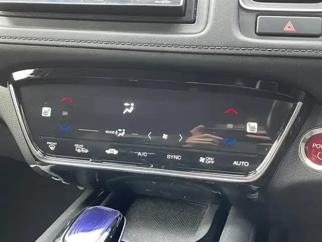 ホンダ ヴェゼル ハイブリッド Z ホンダセンシング 滋賀県 2017(平29)年 4.9万km ホワイトオーキッドパール 社外ナビ/(CD/DVD/USB/HDMI/Bluetooth/フルセグTV)/ホンダセンシング/ルーフレール/バックカメラ/ETC/ハーフレザーシート/レーダークルーズコントロール/シートヒーター/電子パーキングブレーキ/オートライト/LEDヘッドライト