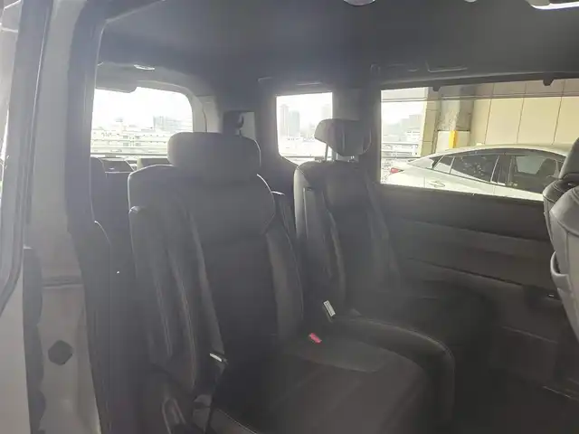 ホンダ ステップワゴン スパーダ eHEV 長崎県 2022(令4)年 0.8万km プラチナホワイトパール 純正11.4型ナビ/フルセグTV/純正後席用フリップダウンモニター/両側パワースライドドア/全方位カメラ/ビルトインETC/前後ドライブレコーダー/アダプティブクルーズコントロール/ホンダセンシング/・衝突被害軽減ブレーキ/・車線逸脱防止支援システム/・前後誤発進抑制/・ブラインドスポットインフォメーション/LEDヘッドランプ/革巻きステアリング/撥水機能付ハーフレザーシート/前席シートヒーター/純正16インチアルミホイール/スマートキー/プッシュエンジンスタート/禁煙車