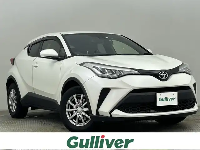 トヨタ Ｃ－ＨＲ S－T 道央・札幌 2021(令3)年 5.5万km ホワイトパールクリスタルシャイン ・４WD/・寒冷地仕様/・純正SDナビ/　BT/フルセグ/CD/DVD/・バックカメラ/・ビルトインETC/・プリクラッシュブレーキ/・レーンアシスト/・アダプティブクルーズコントロール/・横滑り防止/・前後クリアランスソナー/・オートマチックハイビーム/・マニュアルヘッドライトレベリング/・ステアリングスイッチ/・電動パーキングブレーキ/・オートブレーキホールド/・社外ドライブレコーダー（前方）/・取り扱い説明書・保証書あり/・純正エンジンスターター