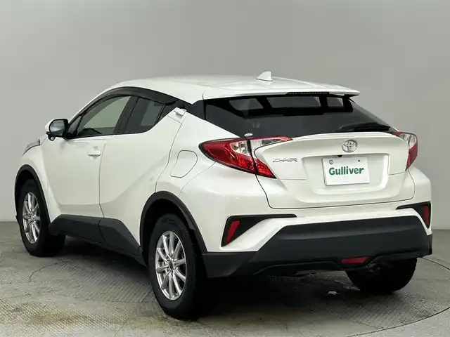 トヨタ Ｃ－ＨＲ S－T 道央・札幌 2021(令3)年 5.5万km ホワイトパールクリスタルシャイン ・４WD/・寒冷地仕様/・純正SDナビ/　BT/フルセグ/CD/DVD/・バックカメラ/・ビルトインETC/・プリクラッシュブレーキ/・レーンアシスト/・アダプティブクルーズコントロール/・横滑り防止/・前後クリアランスソナー/・オートマチックハイビーム/・マニュアルヘッドライトレベリング/・ステアリングスイッチ/・電動パーキングブレーキ/・オートブレーキホールド/・社外ドライブレコーダー（前方）/・取り扱い説明書・保証書あり/・純正エンジンスターター