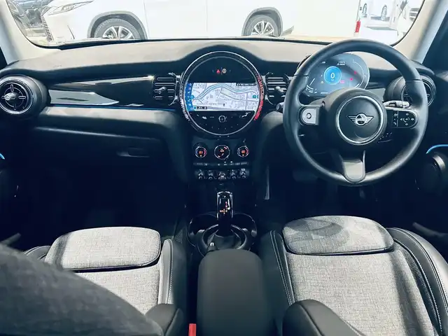 ＭＩＮＩ ミニ クーパー D 大阪府 2021(令3)年 0.7万km チリ・レッド ワンオーナー/ペッパーP/ナビゲーションP/ドライビングアシストP/インテリジェントセーフティ/純正ナビ/バックカメラ/クリアランスソナー/ETC/ドラレコ/ハーフレザー/USB/Bluetooth