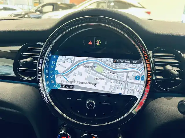 ＭＩＮＩ ミニ クーパー D 大阪府 2021(令3)年 0.7万km チリ・レッド ワンオーナー/ペッパーP/ナビゲーションP/ドライビングアシストP/インテリジェントセーフティ/純正ナビ/バックカメラ/クリアランスソナー/ETC/ドラレコ/ハーフレザー/USB/Bluetooth