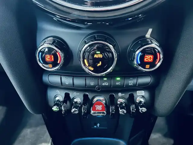 ＭＩＮＩ ミニ クーパー D 大阪府 2021(令3)年 0.7万km チリ・レッド ワンオーナー/ペッパーP/ナビゲーションP/ドライビングアシストP/インテリジェントセーフティ/純正ナビ/バックカメラ/クリアランスソナー/ETC/ドラレコ/ハーフレザー/USB/Bluetooth