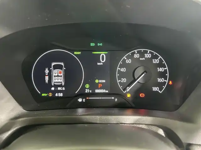 ホンダ ヴェゼル ハイブリッド e:HEV Z 佐賀県 2025(令7)年 3.2万km クリスタルブラックパール 純正9型ナビ/（ＡＭ/ＦＭ/CD/DVD/Bluetooth/フルセグTV）/バックカメラ/ビルトインETC/オートエアコン/クルーズコントロール(追従あり)/衝突被害軽減システム/ハンドルヒーター/ハンズフリー/置くだけ充電/オートブレーキホールド/シーケンシャルウィンカー/アップルカープレイ/アンドロイドオート/SOSコール/電子パーキング/ブラインドスポットモニター/LEDヘッドライト/盗難防止装置/オートライト/オートマチックハイビーム/スマートキー/プッシュスタート/USB入力端子/純正フロアマット/純正18インチアルミホイール