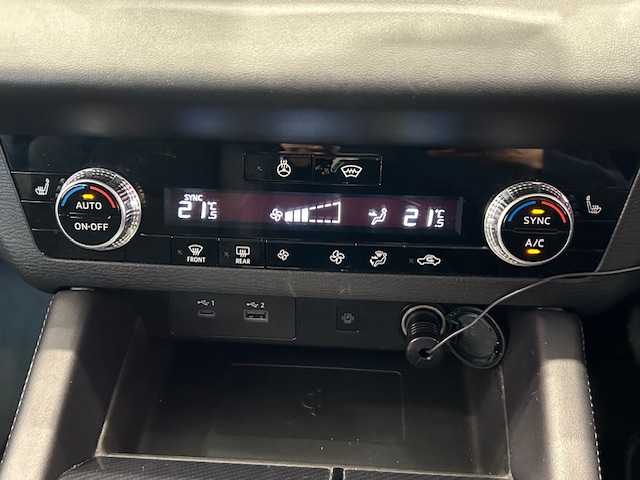 三菱 アウトランダー ＰＨＥＶ G 埼玉県 2022(令4)年 3.3万km ブラックダイヤモンド e-Assist/純正ナビ/ BT/フルセグ/AndroidAuto/アラウンドビューモニター/電動テールゲート/ハーフレザーシート/シートヒーター/ルーフレール/ステアリングヒーター/オートブレーキホールド/ETC2.0/スマートキー/禁煙車