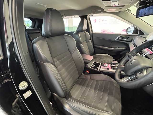 三菱 アウトランダー ＰＨＥＶ G 埼玉県 2022(令4)年 3.3万km ブラックダイヤモンド e-Assist/純正ナビ/ BT/フルセグ/AndroidAuto/アラウンドビューモニター/電動テールゲート/ハーフレザーシート/シートヒーター/ルーフレール/ステアリングヒーター/オートブレーキホールド/ETC2.0/スマートキー/禁煙車