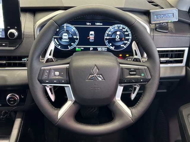 三菱 アウトランダー ＰＨＥＶ G 埼玉県 2022(令4)年 3.3万km ブラックダイヤモンド e-Assist/純正ナビ/ BT/フルセグ/AndroidAuto/アラウンドビューモニター/電動テールゲート/ハーフレザーシート/シートヒーター/ルーフレール/ステアリングヒーター/オートブレーキホールド/ETC2.0/スマートキー/禁煙車