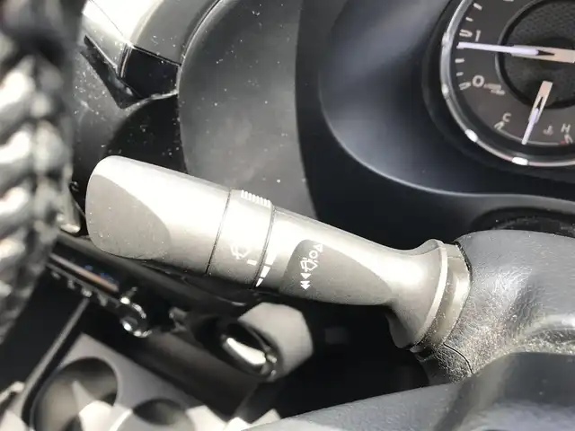 トヨタ ハイラックス Z 富山県 2020(令2)年 7.2万km アティチュードブラックマイカ 4WD/ワンオーナー/社外ナビ/バックカメラ/ドライブレコーダー/プリクラッシュセーフティ/レーンキープアシスト/コーナーセンサー/レーダークルーズコントロール/ダウンヒルアシストコントロール/プッシュスタート/スマートキー/革巻きステアリング/LEDヘッドライト/オートライト/ETC/純正サイドステップ積込み