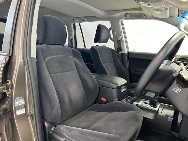 トヨタ ランドクルーザー プラド TX 宮城県 2017(平29)年 5.4万km ブロンズマイカメタリック 4WD（切り替え）/トラクションコントロール/クリアランスソナー/パノラマルーフ/フォグランプ/オートライト/MTモード付き/社外ナビ/バックカメラ/フルセグTV/Bluetooth、CD/純正ETC/純正アルミホイール/純正フロアマット
