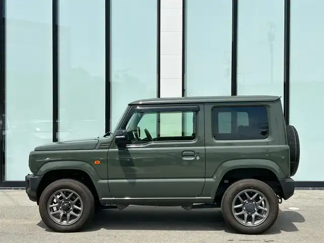スズキ ジムニー XC 大阪府 2022(令4)年 1.5万km ジャングルグリーン 純正ナビ/   CD/DVD/Bluetooth/USB/バックモニター/衝突軽減ブレーキ/横滑り防止装置/前席シートヒーター/クルーズコントロール/レーンキープアシスト/ステアリングスイッチ/ダウンヒルアシストコントロール/アイドリングストップ/オートマチックハイビーム/前後ドライブレコーダー/純正16インチアルミホイール/純正フロアマット/プッシュスタート/スマートキー/ＥＴＣ/ＬＥＤライト/禁煙車