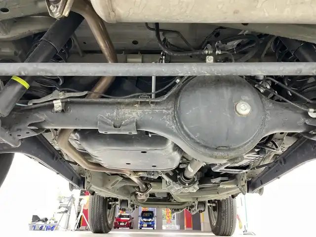 スズキ ジムニー XC 愛知県 2022(令4)年 1.5万km ジャングルグリーン 純正ディスプレイオーディオ(PVH-9300DVSZS)/DISC/Bluetooth/USB/バックモニター/ビルトインＥＴＣ/ドライブレコーダー/衝突軽減ブレーキ/横滑り防止装置/前席シートヒーター/クルーズコントロール/レーンキープアシスト/ステアリングスイッチ/ダウンヒルアシストコントロール/アイドリングストップ/オートマチックハイビーム/前後ドライブレコーダー/純正16インチアルミホイール/純正フロアマット/プッシュスタート/スマートキー/ＬＥＤライト