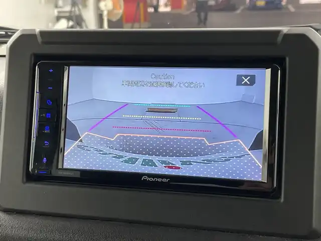 スズキ ジムニー XC 愛知県 2022(令4)年 1.5万km ジャングルグリーン 純正ディスプレイオーディオ(PVH-9300DVSZS)/DISC/Bluetooth/USB/バックモニター/ビルトインＥＴＣ/ドライブレコーダー/衝突軽減ブレーキ/横滑り防止装置/前席シートヒーター/クルーズコントロール/レーンキープアシスト/ステアリングスイッチ/ダウンヒルアシストコントロール/アイドリングストップ/オートマチックハイビーム/前後ドライブレコーダー/純正16インチアルミホイール/純正フロアマット/プッシュスタート/スマートキー/ＬＥＤライト