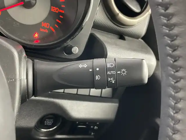 スズキ ジムニー XC 愛知県 2022(令4)年 1.5万km ジャングルグリーン 純正ディスプレイオーディオ(PVH-9300DVSZS)/DISC/Bluetooth/USB/バックモニター/ビルトインＥＴＣ/ドライブレコーダー/衝突軽減ブレーキ/横滑り防止装置/前席シートヒーター/クルーズコントロール/レーンキープアシスト/ステアリングスイッチ/ダウンヒルアシストコントロール/アイドリングストップ/オートマチックハイビーム/前後ドライブレコーダー/純正16インチアルミホイール/純正フロアマット/プッシュスタート/スマートキー/ＬＥＤライト