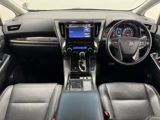 トヨタ アルファード S Cパッケージ 三重県 2022(令4)年 3.3万km ブラック ガソリン/FF/MTモード付インパネCVT/純正9インチディスプレイオーディオ/（AM/FM/USB/iPod/Bluetooth/Miracast/CarPlay/AndroidAuto）/バックガイドモニター/モデリスタエアロキット（F/S/R下）/モデリスタスポーツマフラー/両側パワースライドドア/ビルトイン ETC/Toyota Safety Sense/●プリクラッシュセーフティ/●レーントレーシングアシスト/●レーダークルコン（全車速追従機能付）/●アダプティブハイビームシステム/・ブラインドスポットモニター＆リヤクロストラフィックアラート/・インテリジェントクリアランスソナー［パーキングサポートブレーキ（静止物＋後方接近車両）］/・ロードサインアシスト/・先行車発進告知機能/装備/・【OP】ツインムーンルーフ/・【OP】デジタルインナーミラー/・ブラックレザーシート/・エグゼクティブパワーシート（Dメモリー付6way/N4way&オットマン/2nd4way）/・シートヒーター＆ベンチレーション（D/N）/・ステアリングヒーター/・パワーバックドア/・3眼LEDヘッドランプ/・AC100Vコンセント（100W）/・保/取/ナビ取/・スマートキーx2/など
