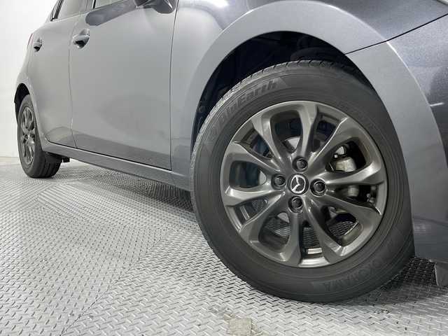 マツダ デミオ 13S 広島県 2016(平28)年 6.8万km メテオグレーマイカ 禁煙/マツダコネクトナビ/・Ｂｌｕｅｔｏｏｔｈ接続/・ＣＤ／ＤＶＤ／ＴＶ再生/バックカメラ/リアウィング/ＥＴＣ　/衝突軽減ブレーキ　/横滑り抑制/純正フロアマット　/カーテンエアバッグ/アイドリングストップ