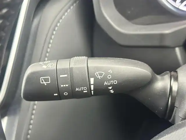 トヨタ ランドクルーザー GRスポーツ 愛知県 2023(令5)年 2.2万km ダークレッドマイカメタリック ワンオーナー　/４WD　/純正ディスプレイオーディオ　/Bluetooth　/TSS　/サスペンションGRチューニング　/プリクラッシュセーフティ　/レーンディパラーチャー　/ドライバー異常時対応システム　/レーダークルーズコントロール　/ロードサイン　/アダプティブハイビーム　/オートハイビーム　/先行発進告知　/アラウンドビューモニター　/サンルーフ　/BSM　/HUD　/パワーバックドア　/シーケンシャルLEDライト　/純正AW　/純正フロアマット　/本革ステアリング　/パワーシート　/メモリーシート　/レザーシート　/前後ドライブレコーダー　