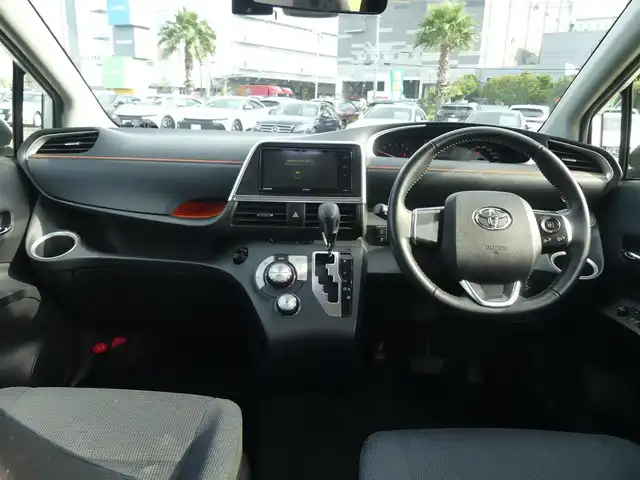 トヨタ シエンタ G 千葉県 2018(平30)年 3.2万km ホワイトパールクリスタルシャイン Toyota Safety Sense/・プリクラッシュセーフティ/・レーンディパーチャーアラート/・オートハイビーム/両側パワースライドドア/社外SDナビ/地デジTV/【DVD/CD再生機能　Bluetooth接続】/バックカメラ/ドライブレコーダー/ウインカーミラー/社外15インチアルミホイル/スマートキー