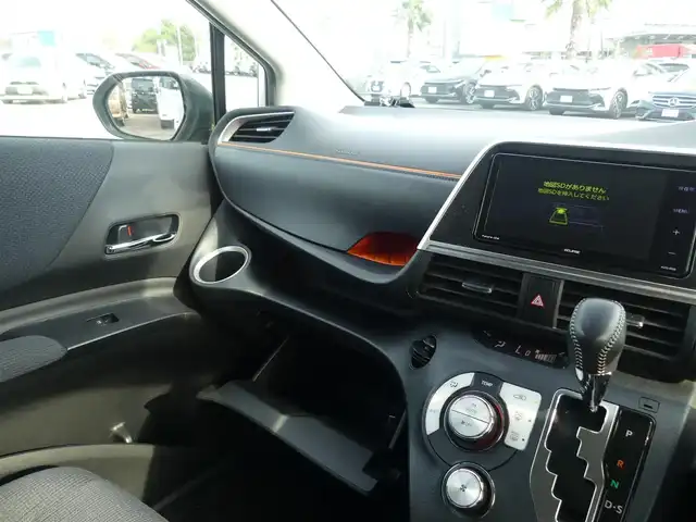 トヨタ シエンタ G 千葉県 2018(平30)年 3.2万km ホワイトパールクリスタルシャイン Toyota Safety Sense/・プリクラッシュセーフティ/・レーンディパーチャーアラート/・オートハイビーム/両側パワースライドドア/社外SDナビ/地デジTV/【DVD/CD再生機能　Bluetooth接続】/バックカメラ/ドライブレコーダー/ウインカーミラー/社外15インチアルミホイル/スマートキー