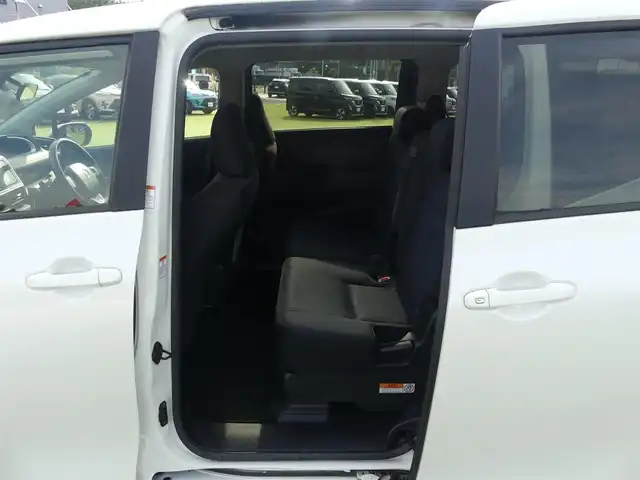 トヨタ シエンタ G 千葉県 2018(平30)年 3.2万km ホワイトパールクリスタルシャイン Toyota Safety Sense/・プリクラッシュセーフティ/・レーンディパーチャーアラート/・オートハイビーム/両側パワースライドドア/社外SDナビ/地デジTV/【DVD/CD再生機能　Bluetooth接続】/バックカメラ/ドライブレコーダー/ウインカーミラー/社外15インチアルミホイル/スマートキー